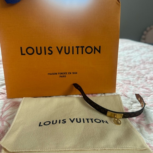 Louis Vuitton Women’s Logomania Leather and Gold Charm LV Adjustable Bracelet - Picture 3 of 7